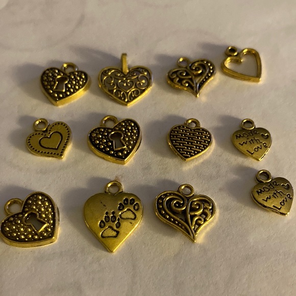 Lot of 12 gold charms/pendants heart theme for jewelry - Picture 1 of 4